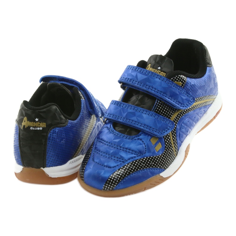 Salle de sport couverte American Club Royal noir bleu jaune 4