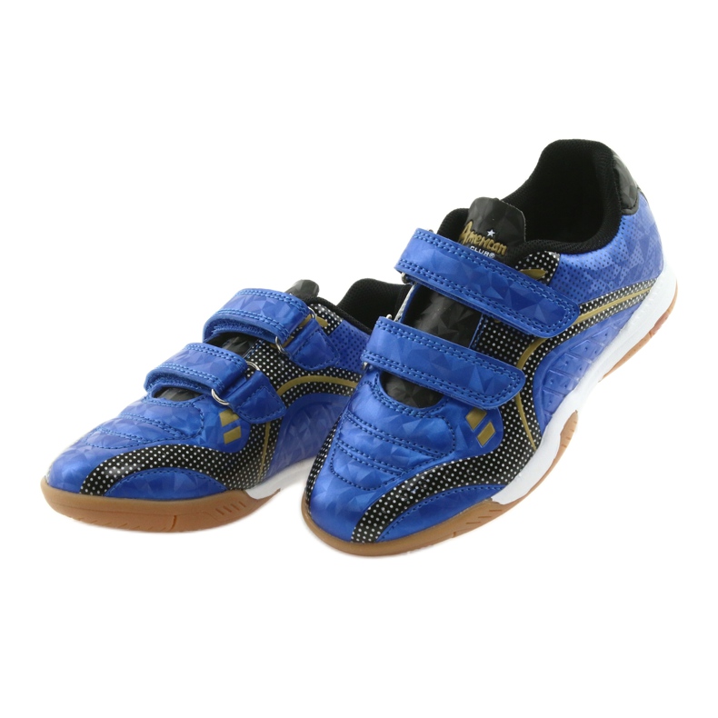 Salle de sport couverte American Club Royal le noir bleu jaune 3 Salle de sport couverte American Club Royal le noir bleu jaune 3