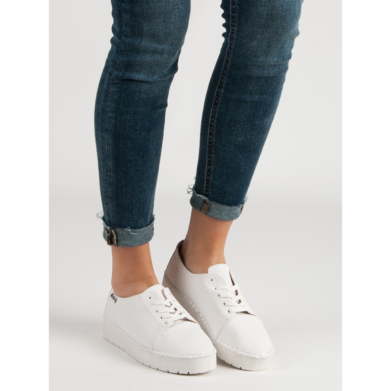 Chaussures VICES nouées blanches 2