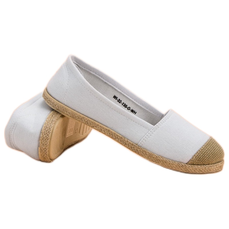 Espadrilles blanches à la mode 1