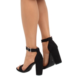 Sandales noires sur le poteau 369-18 Noir 1