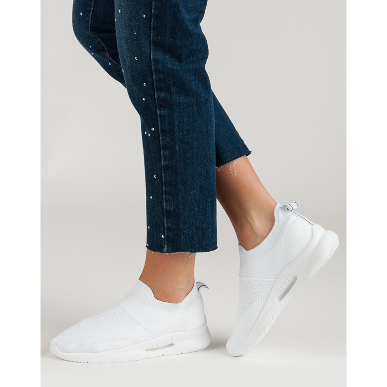 Chaussures de sport textiles blanche 1