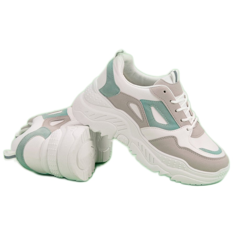 Baskets sur la plate-forme blanc 1