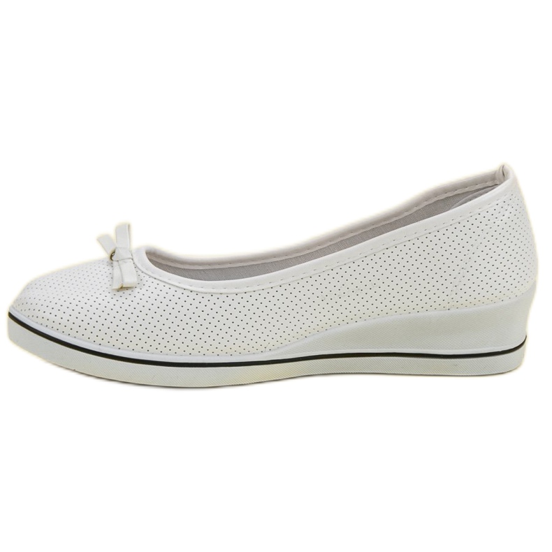 Ballerine de sport sur un coin blanche 1