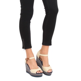 Sandales beiges à talon compensé 9079 Beige 2