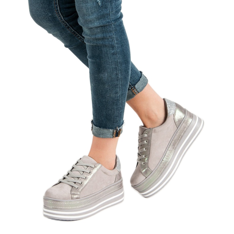 Weide Baskets sur la plate-forme gris 2