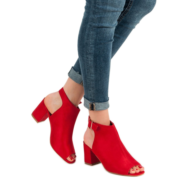 Super Mode Sandales construites sur un bar rouge 1