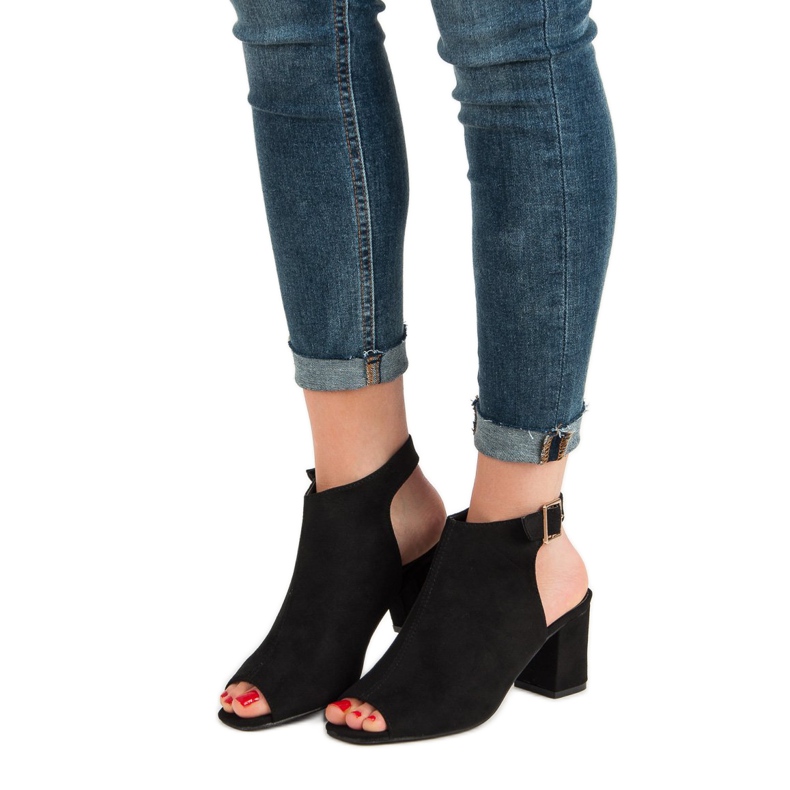 Super Mode Sandales construites sur un bar le noir 1