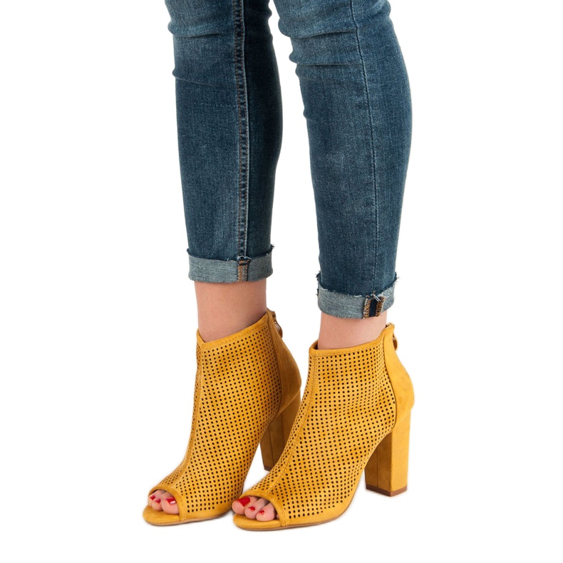 Nio Nio Bottes à bout ouvert ajouré jaune 1
