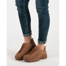 Baskets en daim camel brun 1