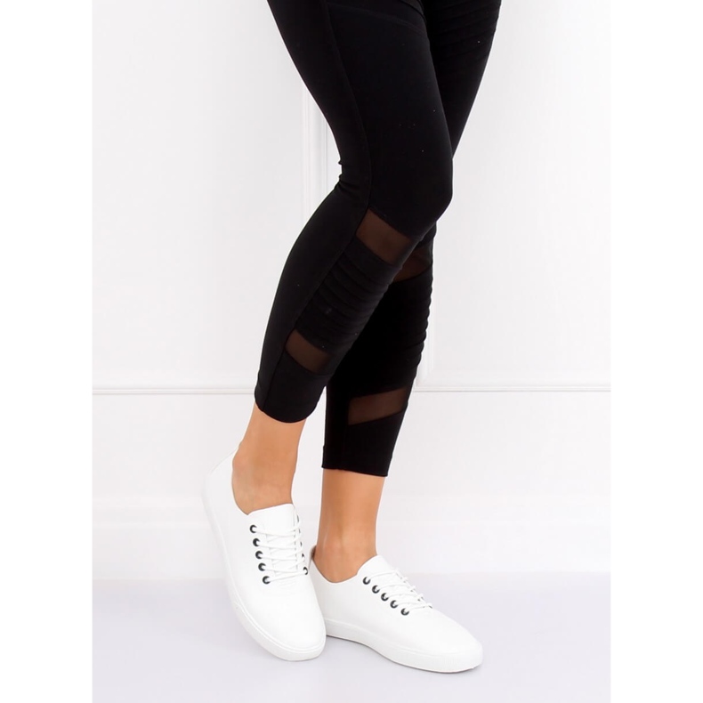 Baskets femme blanches WD009 BLANC / MARINE 1 Baskets femme blanches WD009 BLANC / MARINE 1