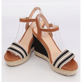 Sandales noires sur talon compensé 9068 Noir brun le noir 1 Sandales noires sur talon compensé 9068 Noir brun le noir 1