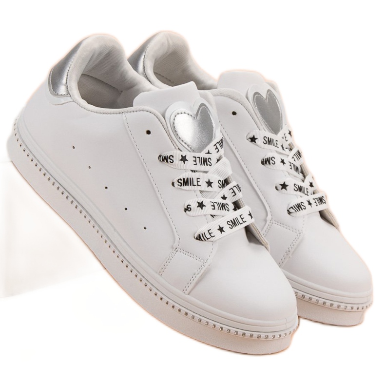 Chaussures de sport à lacets blanche 1
