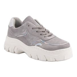 Baskets grises à la mode 5