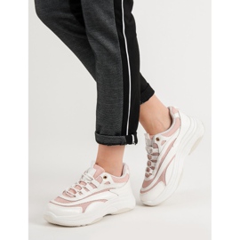 Baskets blanches et roses 2