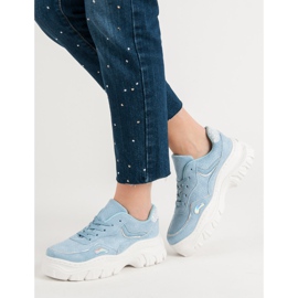 Baskets bleues à la mode 3