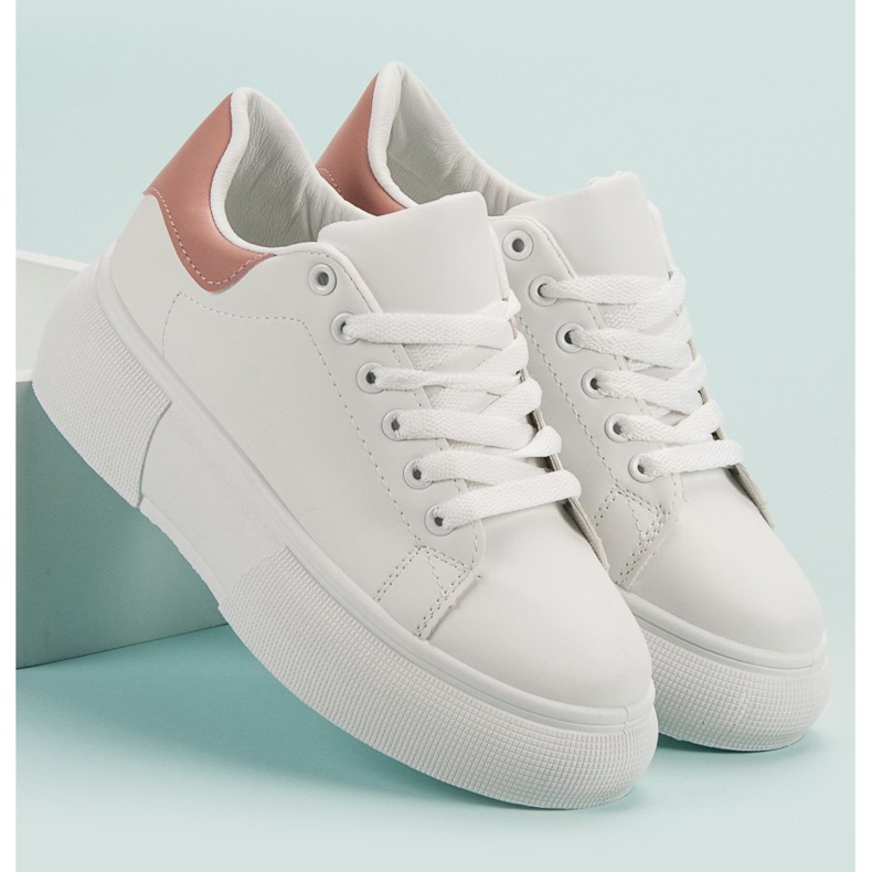 Renda Chaussures blanches sur la plate-forme 1