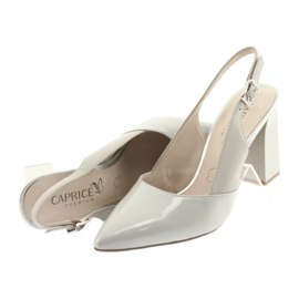 Sandales grises pour femmes sur le poteau Caprice 29604 5