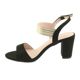 Sandales sur le poteau Filippo 817 noir / or jaune 2