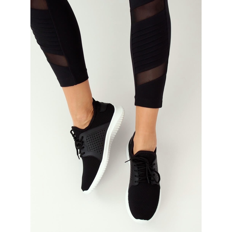 Chaussures de sport noires 7758-Y Noir 1