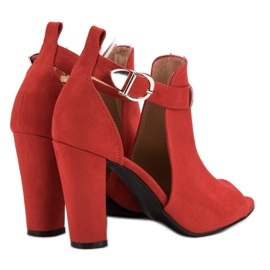 Queen Vivi Chaussures en daim sur un bar rouge 5