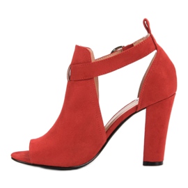Queen Vivi Chaussures en daim sur un bar rouge 4