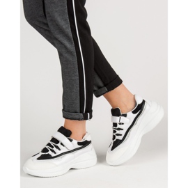 Baskets à la mode BLANC ET NOIR blanche le noir 4