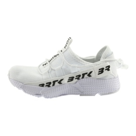 Chaussures de sport Bartek blanches 55109 semelle intérieure en cuir 2 Chaussures de sport Bartek blanches 55109 semelle intérieure en cuir 2