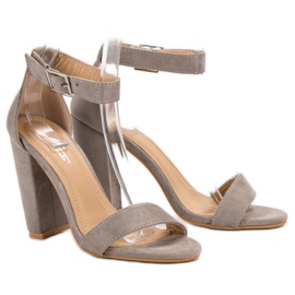 SHELOVET Sandales classiques sur un bar gris 1