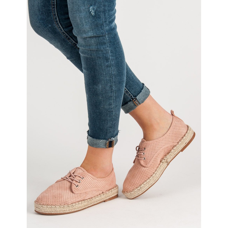 Small Swan Richelieus en daim ajouré rose 2