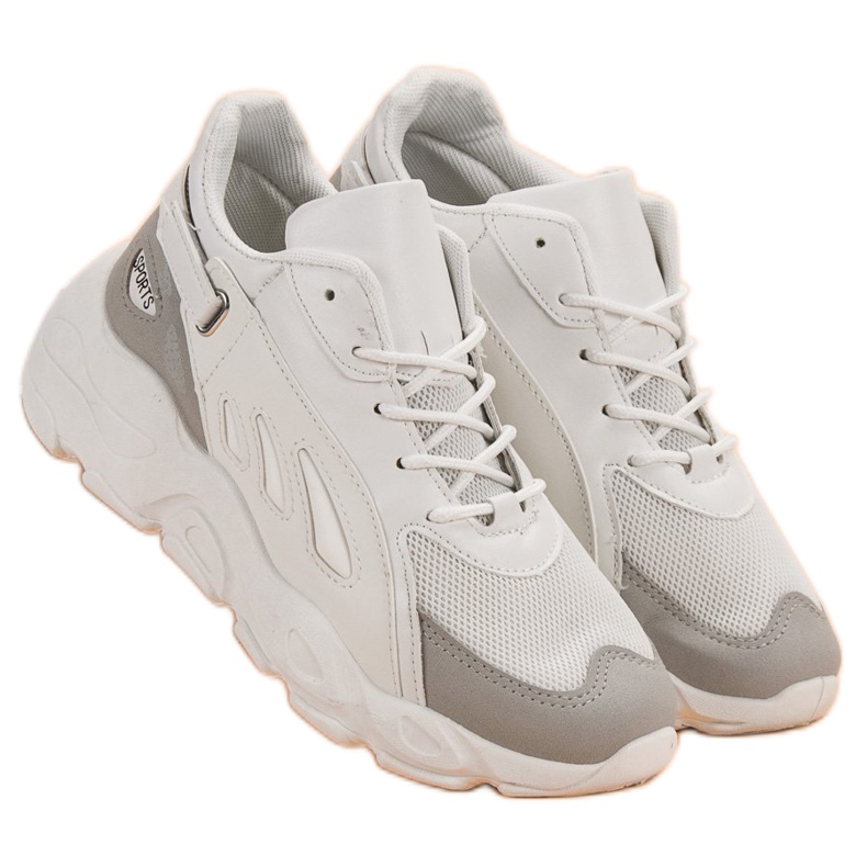 Primavera Des baskettes blanches 1