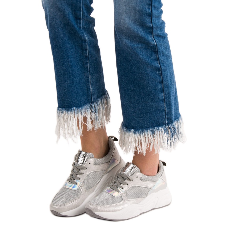 Ideal Shoes Chaussures de sport argentées gris 1