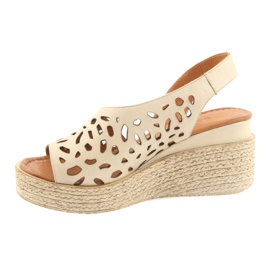 Sandales compensées Badura 4812 beige 2