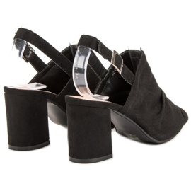 Sixth Sense Sandales Ajourées Sur Un Bar noir 1