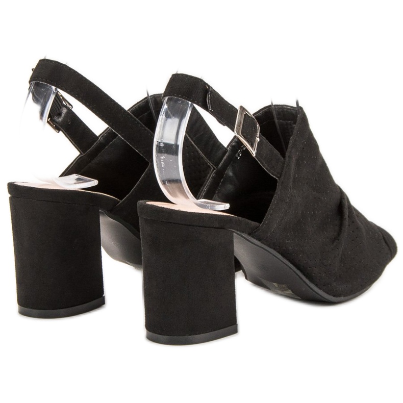 Sixth Sense Sandales Ajourées Sur Un Bar noir 1