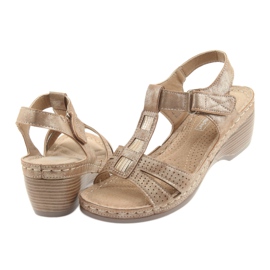 Sandales confortables pour femmes DK beige doré brun 4