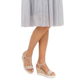 Sandales beiges à talon compensé H-59 Beige 1 Sandales beiges à talon compensé H-59 Beige 1