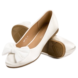 BELLAMILA Ballerines en satin blanche 1
