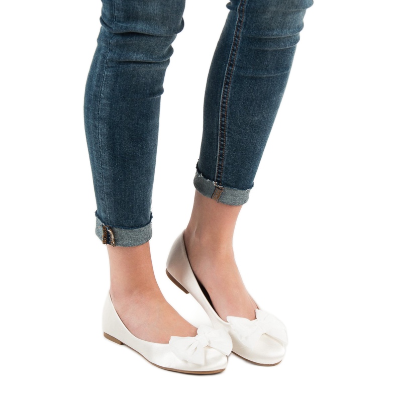 BELLAMILA Ballerines en satin blanc 2