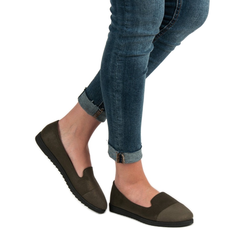 Bestelle Seigneurs des olives à la mode vert 1