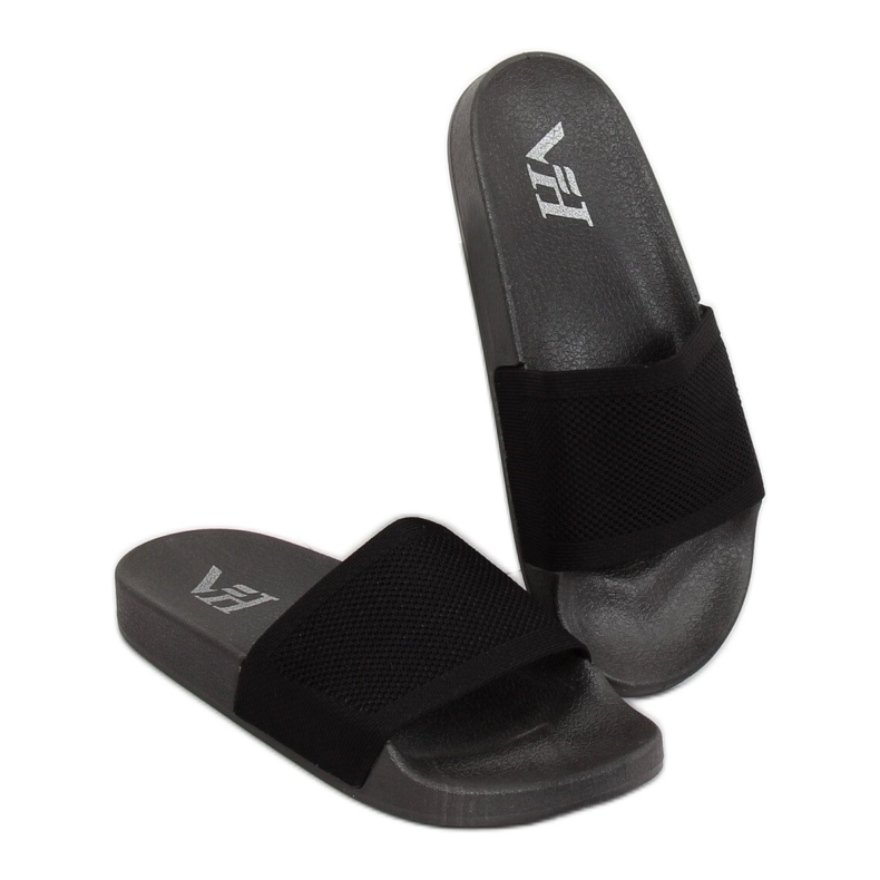 Chaussons noirs avec une ceinture tricotée PT-110 Noir 1