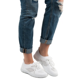 Renda Chaussures de sport aérées blanche 1 Renda Chaussures de sport aérées blanche 1