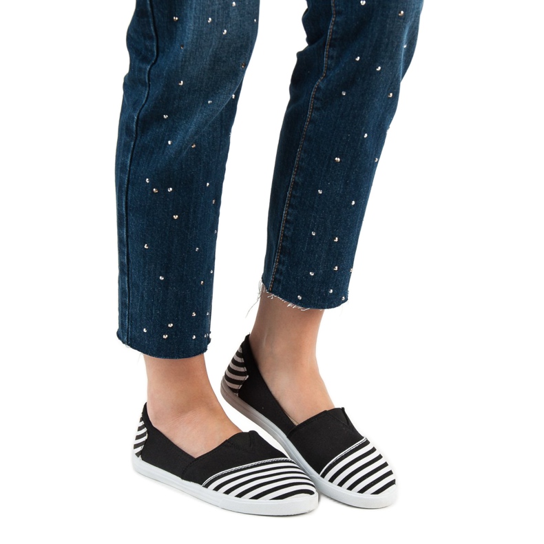 SHELOVET Baskets légères à enfiler blanche le noir 2 SHELOVET Baskets légères à enfiler blanche le noir 2