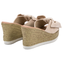 Bello Star Sandales compensées en daim beige 1
