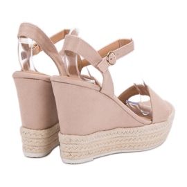 Ideal Shoes Sandales compensées élégantes beige 1