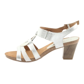 Sandales pour femmes Caprice avec un ornement 28308 ovale argenté blanc gris 2