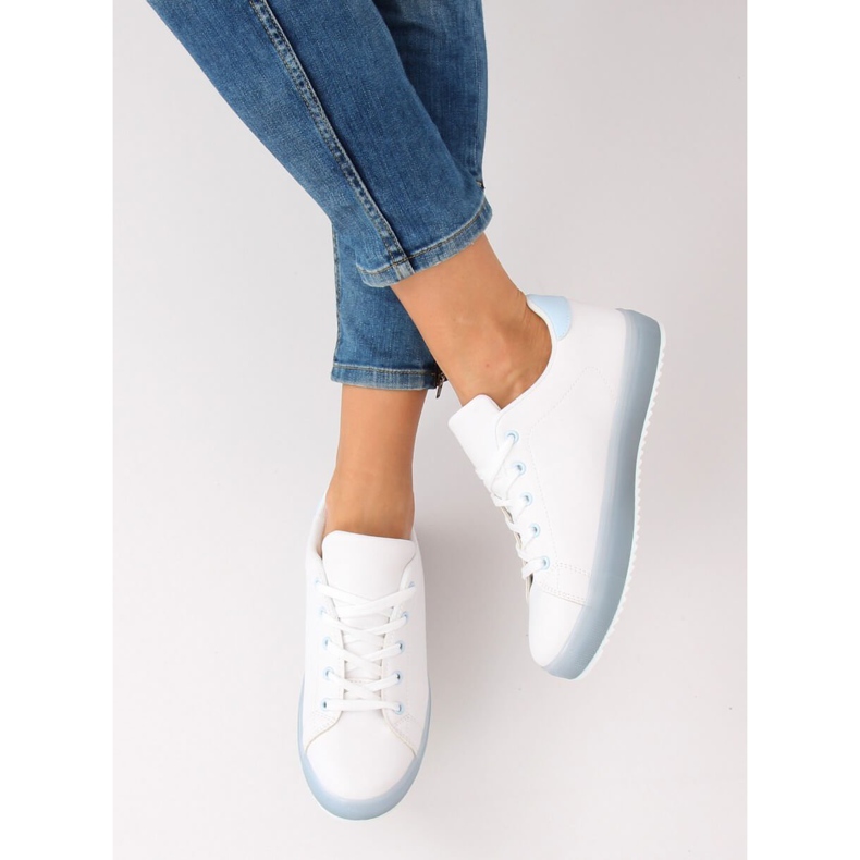 Baskets femme blanches et bleues 9118 Bleu 2