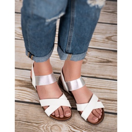 Mannika Sandales Blanches Avec Gomme 1