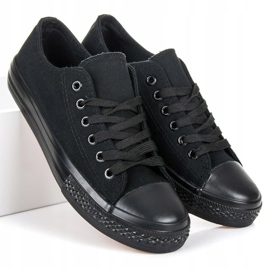 BM Baskets noires 2