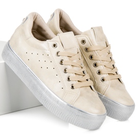 Baskets beiges 2